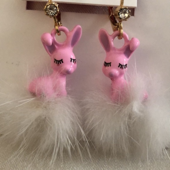 Betsey Johnson Some Bunny’s Pink Enamel & White Pom Pom Drop Earrings NWT - Picture 15 of 15